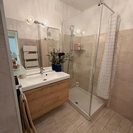 Appartement Jardin Privé 2 Pièces Garage Calme Nice